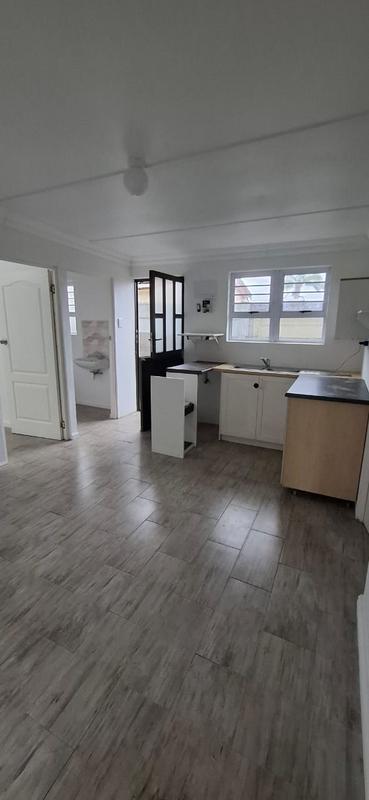 To Let 2 Bedroom Property for Rent in Goodwood Central Western Cape